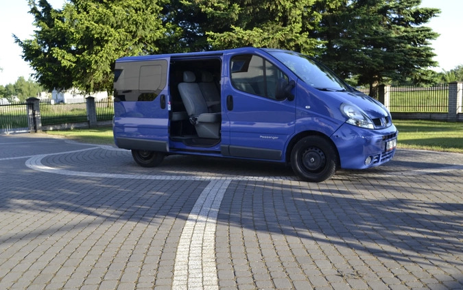 Renault Trafic cena 26900 przebieg: 306000, rok produkcji 2004 z Radom małe 781